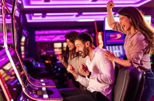 33www Live Casino trực tuyến